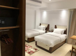 Maxim Hotel
